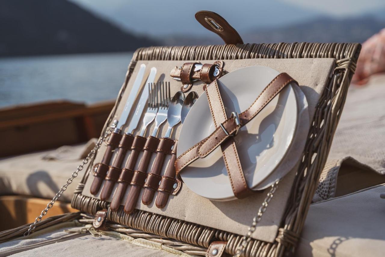 Grand Hotel Campione Campione d'Italia Exterior photo A picnic basket