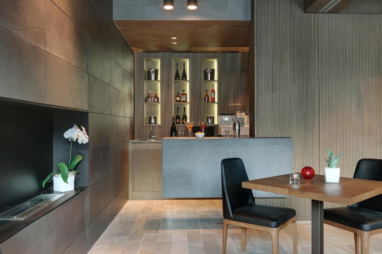 Grand Hotel Campione Campione d'Italia Exterior photo The bar at the lounge