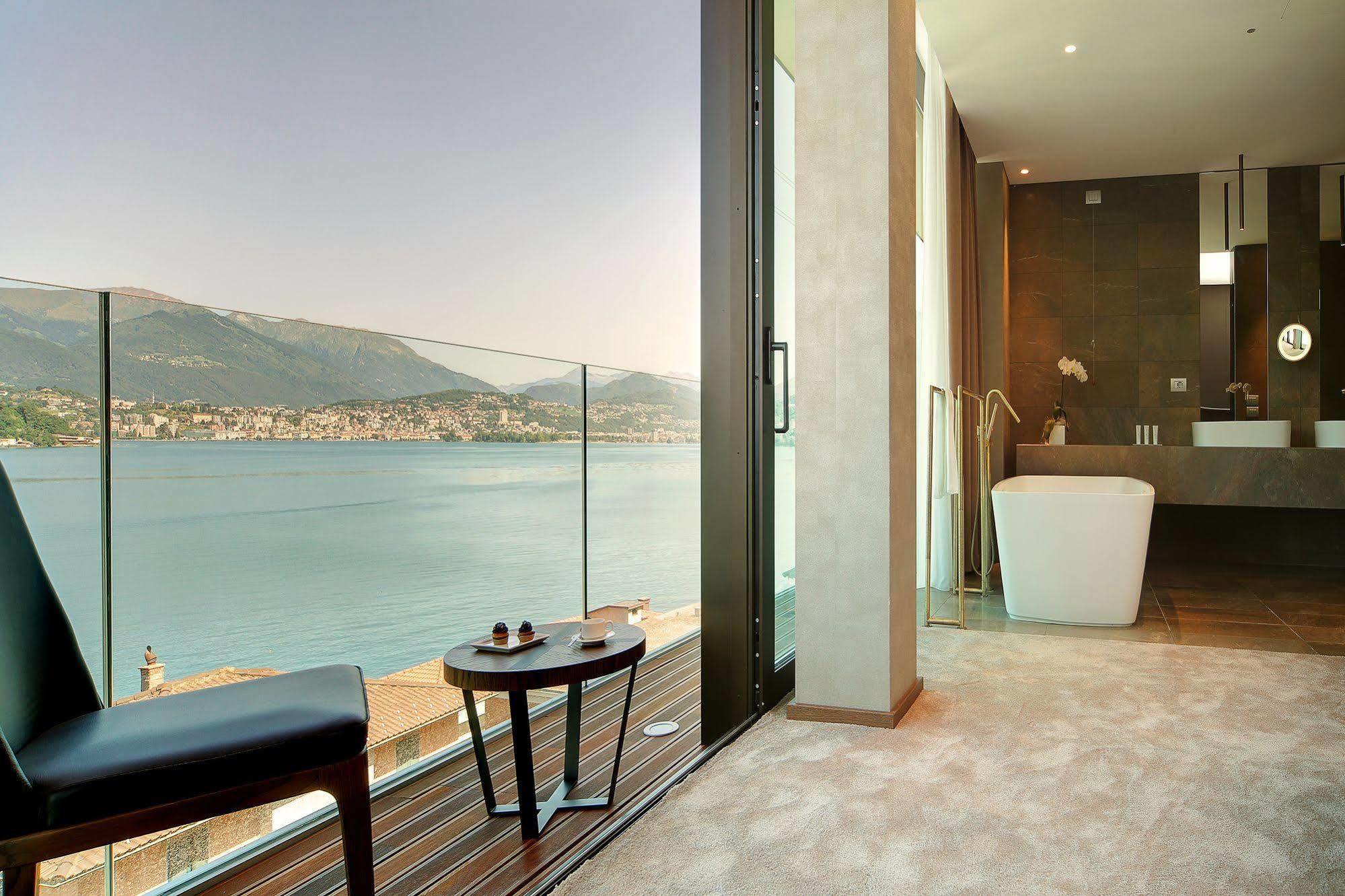 Grand Hotel Campione Campione d'Italia Exterior photo Bathroom